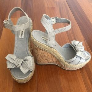 Steve Madden gray wedge sandals